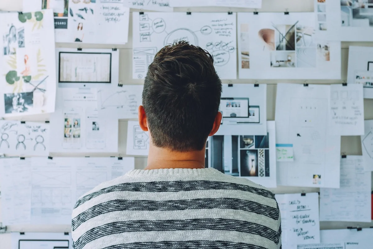 L'intention de recherche et le contenu sémantique : la fin du keyword stuffing